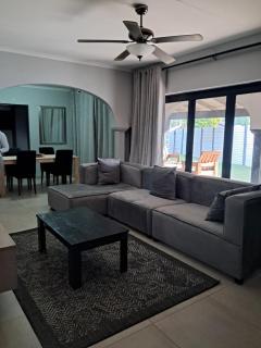 Adam's Inn place - Hartbeespoort - 8