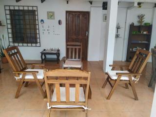 Hostal Landivar - A media cuadra de la plaza - Buena Vista - 5