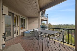 Hot-Tub - Picturesque 2 BDR in Resort - Bend - 5