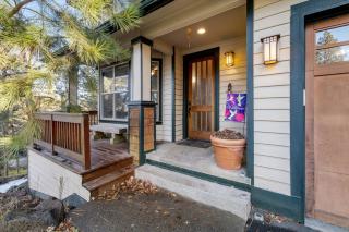Hot-Tub - Prime Location - Spacious 4BDR - Pets OK - Bend - 3