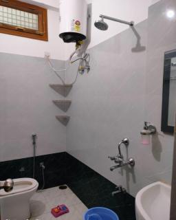 SARASWATI KUNJ HOMESTAy - Faizābād - 9