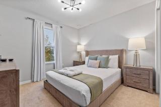 8900 Windsor Wonderland 5BD Disney - 5