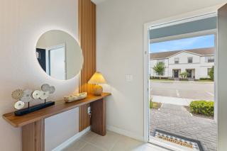 8923 Palm Breeze Getaway at Windsor Westside - 2