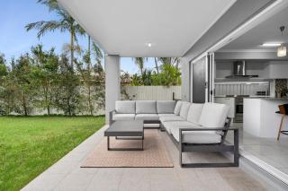 Sunset House at Pelican Waters - 4