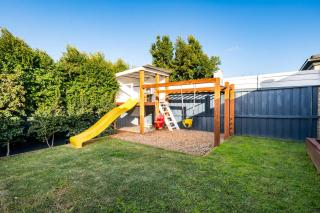 Family-Friendly 4BR Mount Duneed Manor - Mount Duneed - 6