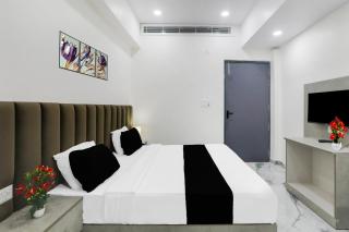 Super Collection O Quila Road Formerly JR Inn - Charbagh - 1