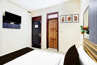 Collection O Paharganj Chuna Mandi near Railway Station - 3