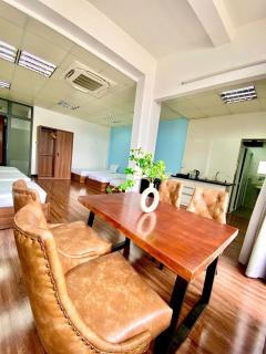Bros Citihouse Hotel - 1