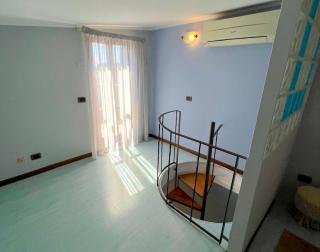 ROSSI HOUSE Apartment - Bright, spacious apartment with rooftop terrace, 150 mt from the beach and just steps from train station - Anzio Sacro Cuore - Anzio - 1