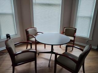 Cool and Affordable Apartment - Galesburg - 7