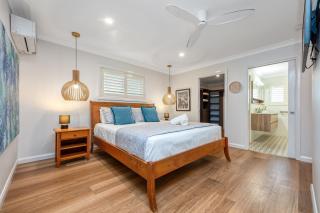 Executive Home in Prime Annandale Location - Rosslea - 4