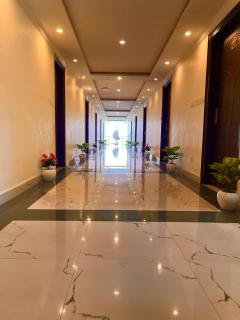 Sitara Scenic Mountain View Hotel & Resort, Mussoorie - luxury Rooms with open Rooftop Cafe - Masuri - 3
