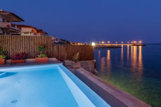 Melivia Seafront Resort - Nea Skioni - 3