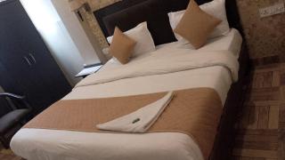 The Sky Inn - New Delhi - 0