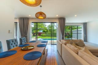 V212 One Of The Most Beautiful Villa In Phuket - Ban Pak Lak - 3
