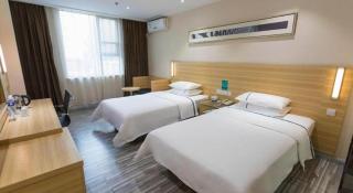City Comfort Inn Huanggang Guibinlou Wanda Square - Luotian - 2