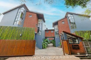 Stylish 3 BHK Getaway with Private Pool, Jacuzzi & Rooftop Views - Calangute - 0