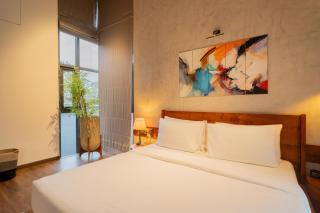 Stylish 3 BHK Getaway with Private Pool, Jacuzzi & Rooftop Views - Calangute - 9