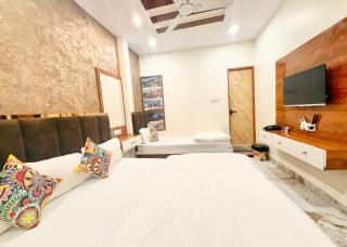 Near Mahakaleshwar jyotilinga Temple Hotel M-I !Ujjain,Near Railway station -Fully Air conditioned Rooms And Spacious, with Wifi And Parking- Air Conditioned hotel - A Top Rated Hotel - Ujjain - 7