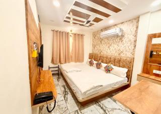 Near Mahakaleshwar jyotilinga Temple Hotel M-I !Ujjain,Near Railway station -Fully Air conditioned Rooms And Spacious, with Wifi And Parking- Air Conditioned hotel - A Top Rated Hotel - Ujjain - 4