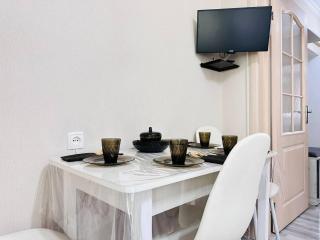 Уют на Карасай Батыра рядом с Вознесенским кафедральным собором и метро - Almaty - 2