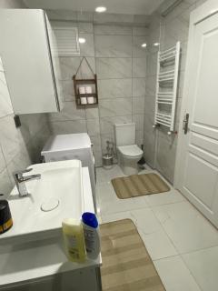 1004 Close to central peaceful and spacious consulates - Kavaklıdere - 3