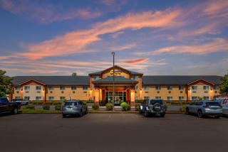 Comfort Suites Salem - Salem - 6
