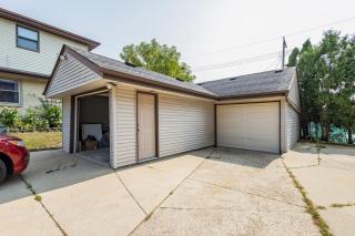Luxury 8 guest, King Bed, garage - Milwaukee - 5