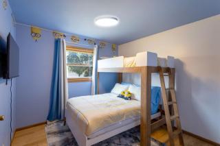 Luxury 8 guest, King Bed, garage - Milwaukee - 4