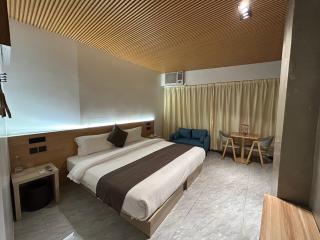 Terra Hotel Kawit - Kawit - 1