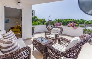 Beautiful Home In Kavran With Kitchen - 9