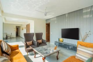 4BHK Pvt Pool Mountain View Apartment Candolim Luxfort - Candolim - 0