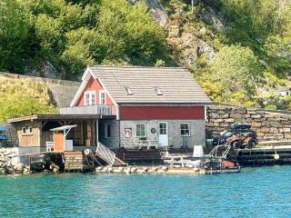4 person holiday home in Urangsvåg-By Traum - Ervik - 1