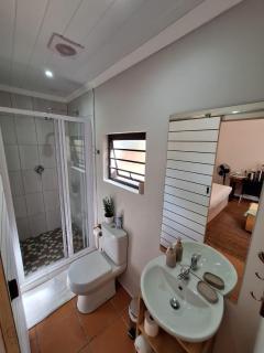 Park Living Guesthouse - Bloemfontein - 4