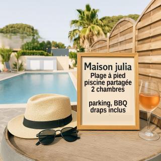 Rêve D'azur, 2 chambres, maison Julia en Bord de Mer à La Nartelle, Piscine partagée, Parking & Terrasse BBQ, Wifi et Draps Inclus plage à pied - Sainte-Maxime - 0