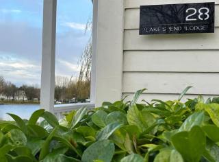 Lake's End Lodge - South Cerney - 0