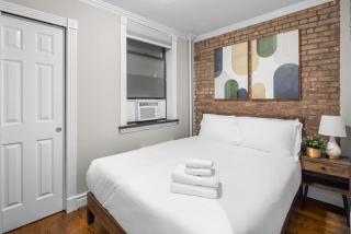 Trendy East Village Escape - New York - 3