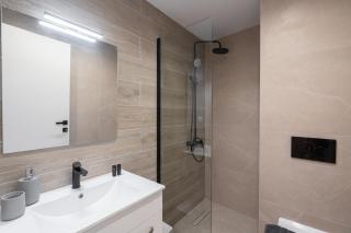 Classic Apartment in Piraeus, walk to Zeas Marina - Piraeus - 8