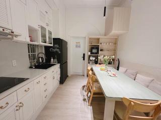 4 Bedrooms - Hanoi Old quarter - Cozy kitchen - 2