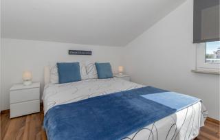 2 Bedroom Nice Apartment In Dramalj - 6
