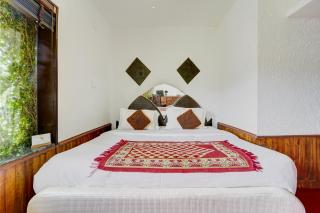 The Hillview Hideaway Chic 2BHK with Terrace and Garden - Udagamandalam - 0