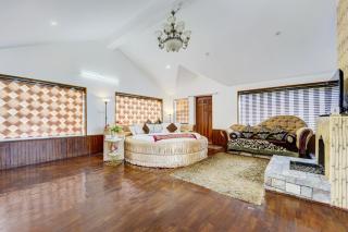 The Hillview Hideaway Chic 2BHK with Terrace and Garden - Udagamandalam - 6