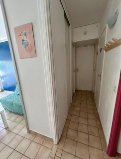 40m With Terrace In A Residence With Pool - 3