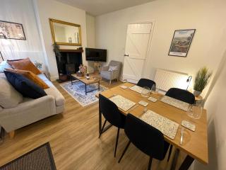 3 Chapel Square - Lancaster - 1