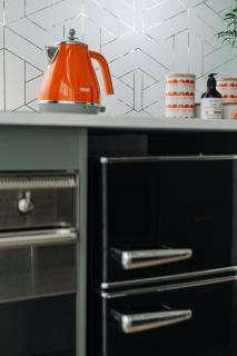 Retro Retreat - by Coast Hosting - Terrigal - 3