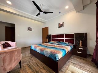 Royal's 1bedroom apartment - 4
