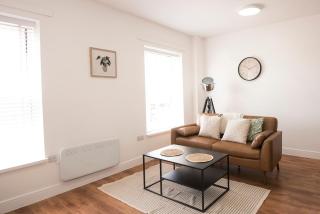 Stylish 2-Bed Apartment in Penarth Town Flat 2 - Cardiff - 0