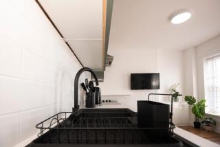 Stylish 2-Bed Apartment in Penarth Town Flat 2 - Cardiff - 8