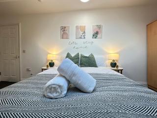 Modern Bath Street Apartment, Ideal for Business or Getaways - 7