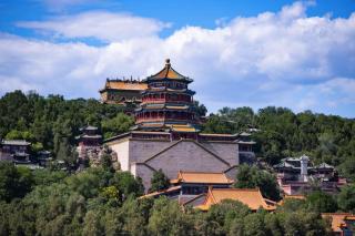 The Lanting Inn is located in the city center near the Drum Tower subway, making it convenient to travel to the Drum Tower, Nanluoguxiang, Shichahai, Yandai Xie Street, Tiananmen Square and the Forbidden City - Pequim - 1
